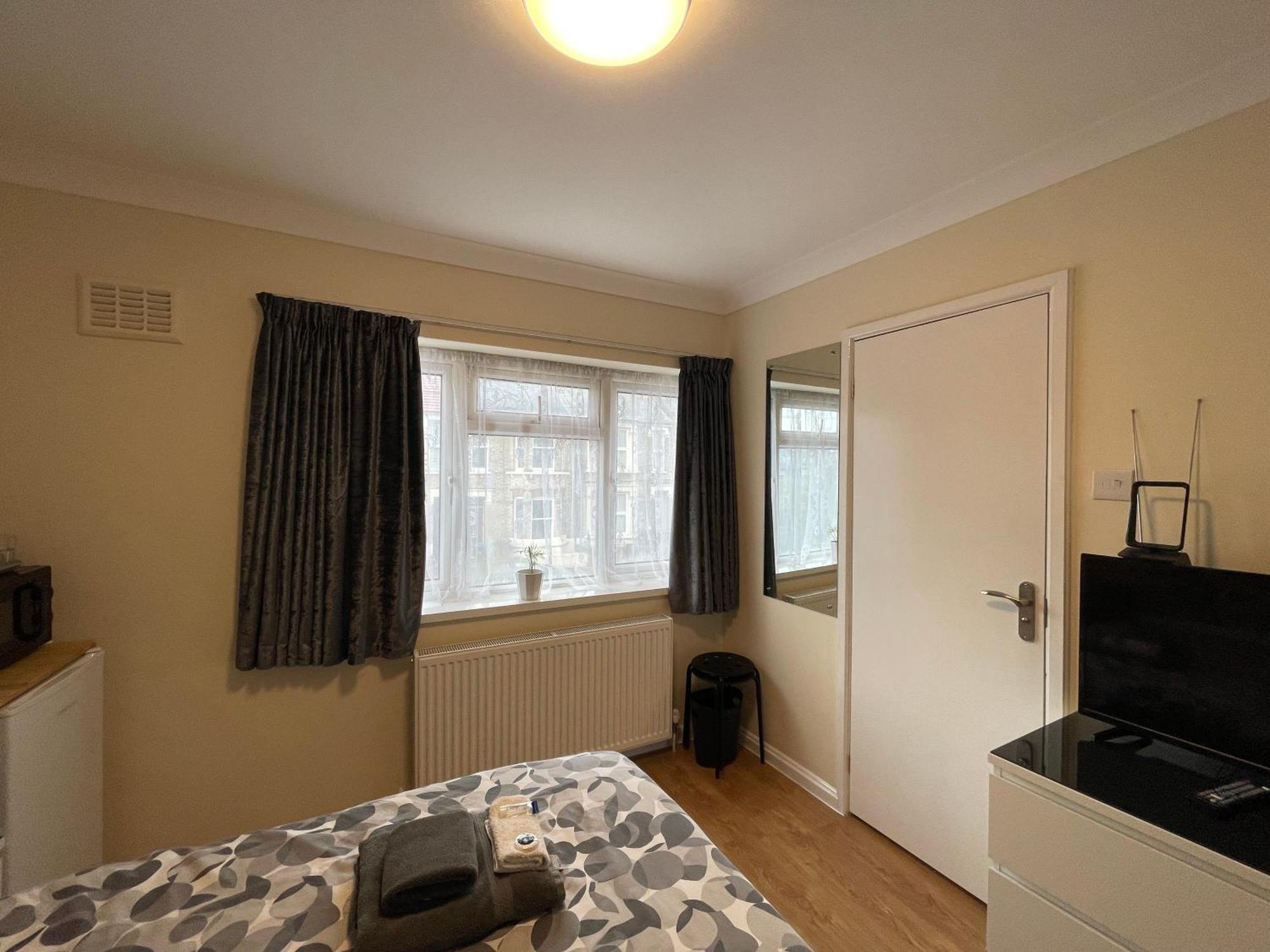 Kensal Lodge 2 Guest House Londen Buitenkant foto