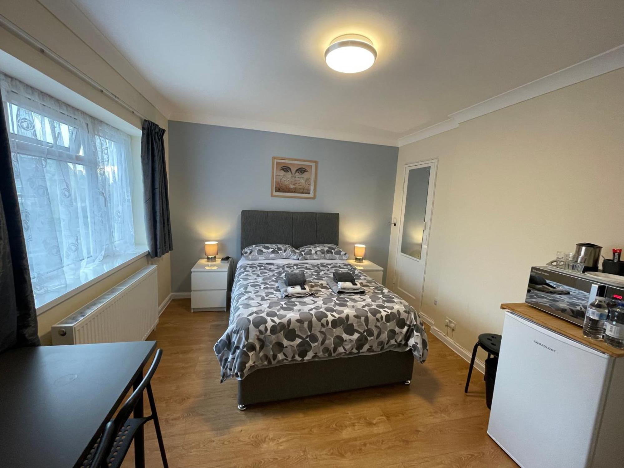 Kensal Lodge 2 Guest House Londen Buitenkant foto