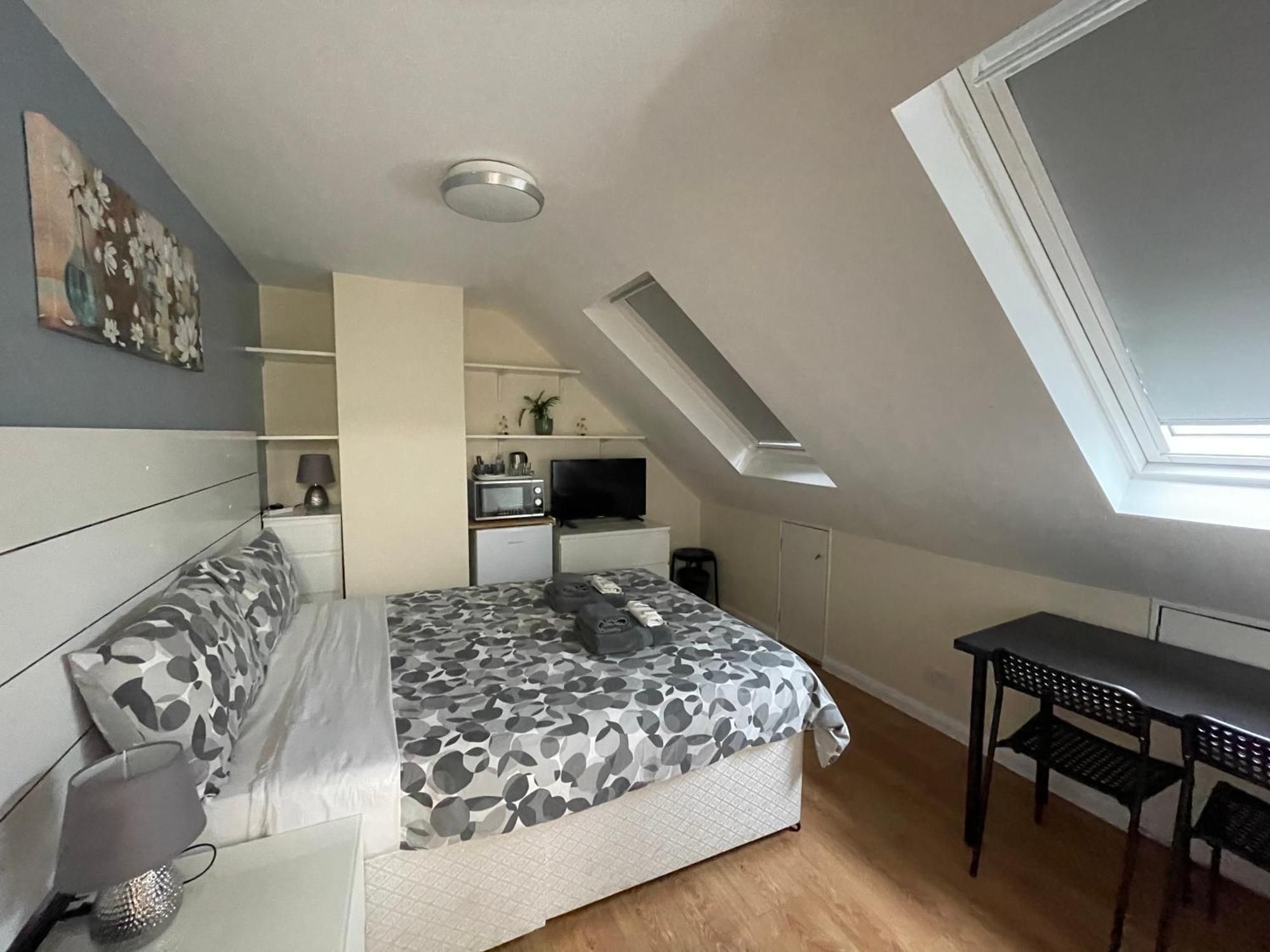 Kensal Lodge 2 Guest House Londen Buitenkant foto