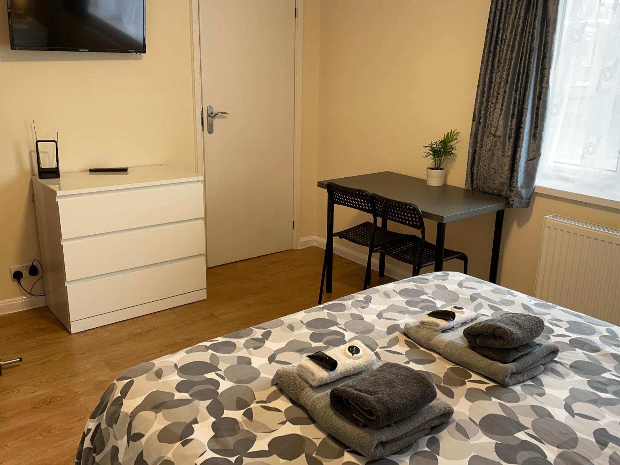 Kensal Lodge 2 Guest House Londen Buitenkant foto